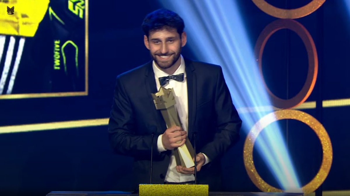 AniquiladoresFC's tweet image. @PolZapata_Kl se lleva el premio a la MEJOR PARADA 👑