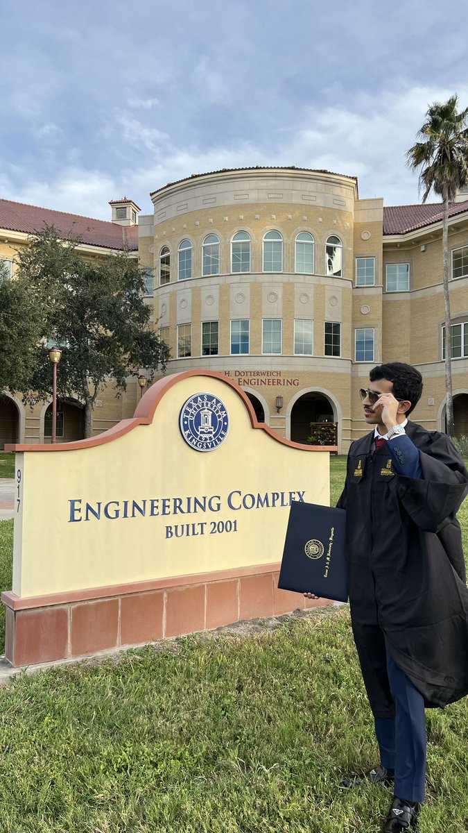 الحمدلله الذي ما انتهى دربّ ولا خُتم 
جهدٌ ولا تمّ سَعي إلا بفضلهِ سُبحانه 

🎓🎓B.S. in Civil Engineering