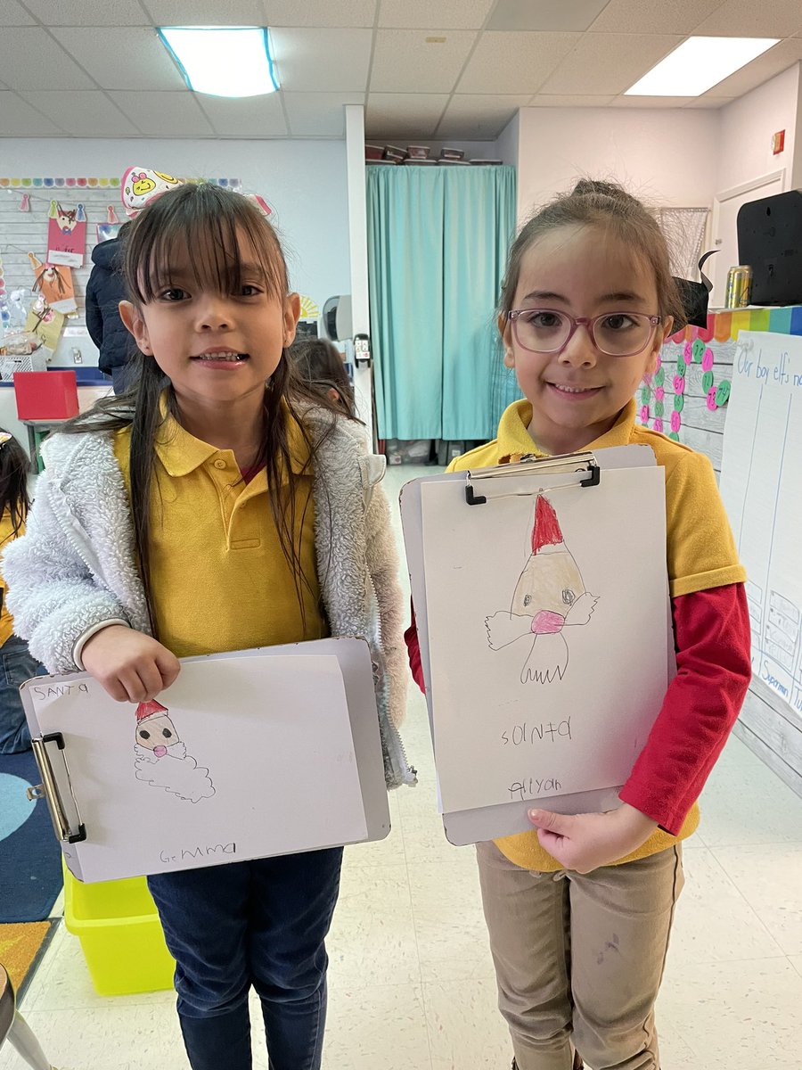 specialkmart34's tweet image. It’s beginning to look a lot like Christmas! 🎅 #directeddrawing #santaIknowhim #DHE_Bobcats