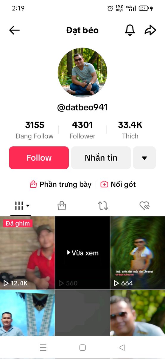 Cái thể loại biết người ta có gia đình rồi vẫn đu theo rù quếnh thì sống thua một  con chó. Thằng này ở riềng giang ae nên tránh xa . sống mà mất dại có ngày gặp