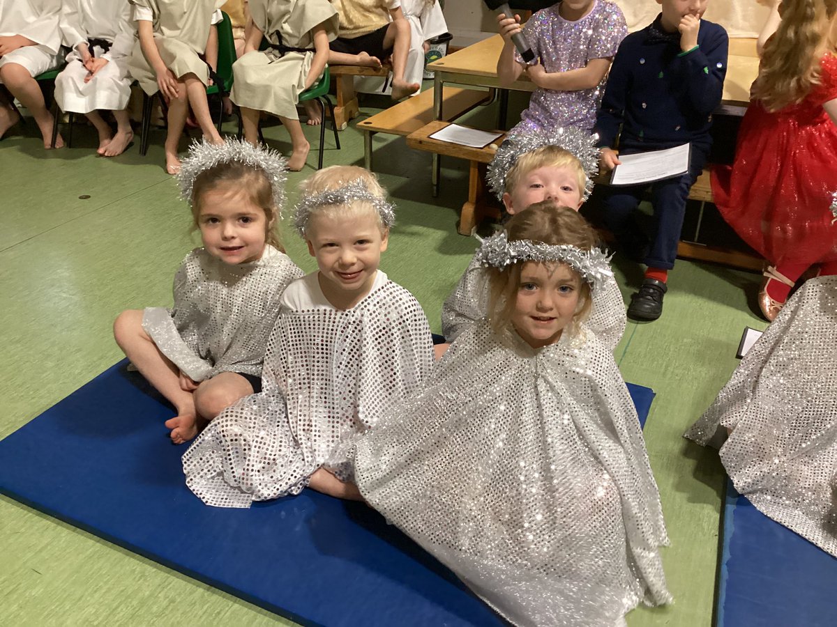 PineClass_RE2's tweet image. Nativity 2023 ✨ Miss Kelly is soo proud of each and every one of you! 🎵 🐪