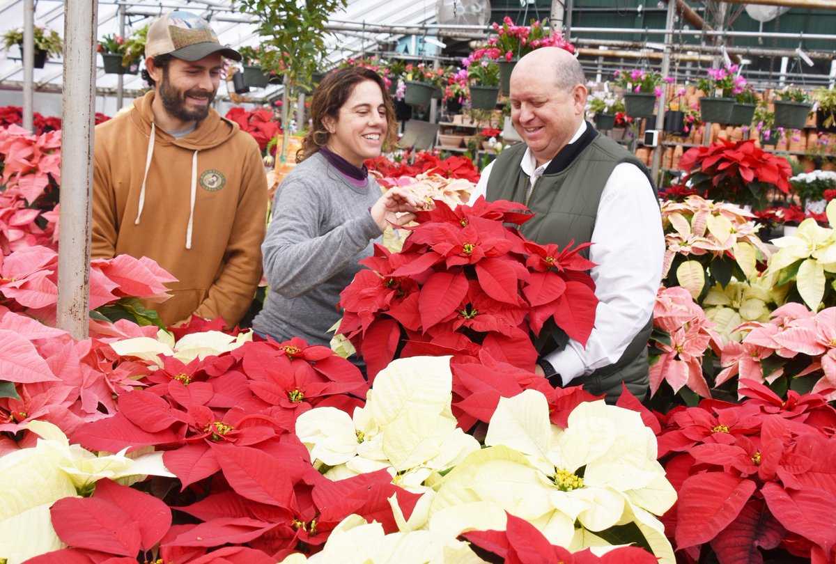 It's National Poinsettia Day! Assistant Secretary Atchison visited Bountiful Gardens to highlight the availability of this colorful holiday flower. According to the USDA NJ is the No. 5 seller of poinsettias in the U.S. Read more at bit.ly/3Rhuj56 @jerseygrownNJDA