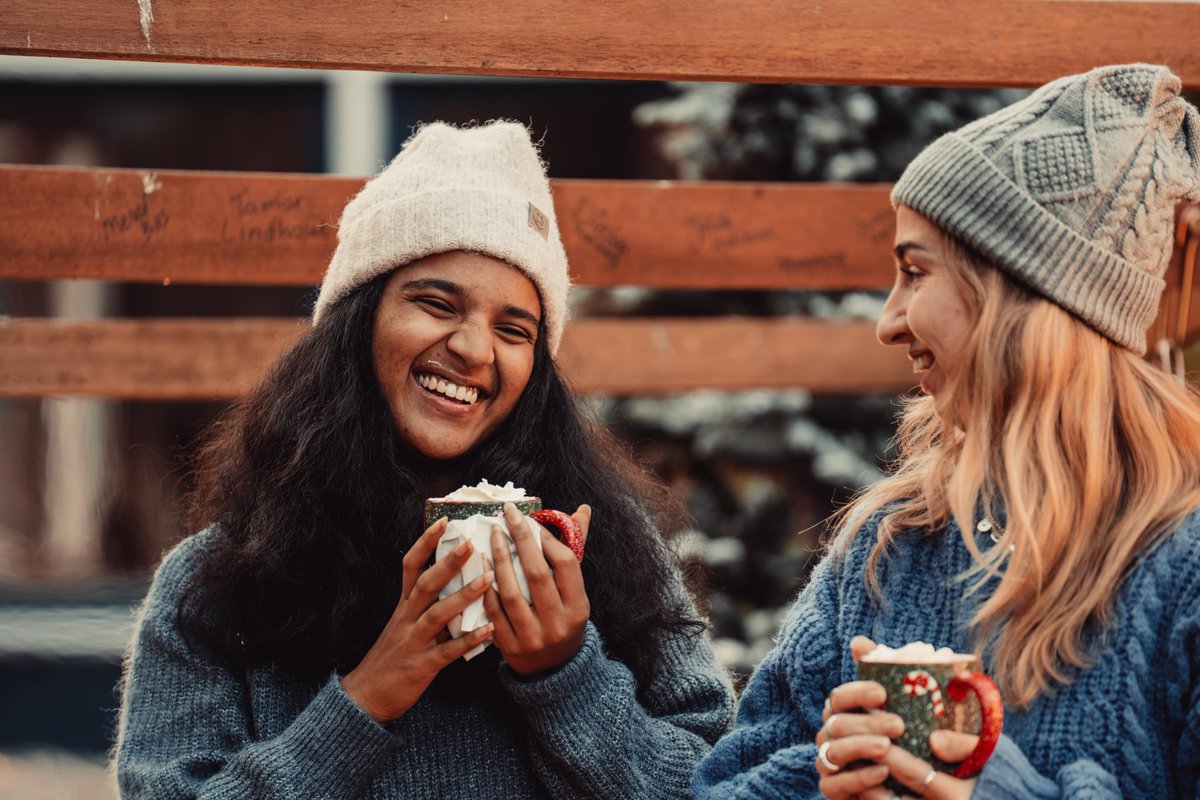 Wij tellen af naar #Kerst! Wat betekent het goede nieuws van Kerst voor onze studenten? Dat zie je in deze video! youtu.be/71NISRoMheo Lees meer op eh.nl/kerst. #tussenjaar #christelijktussenjaar #studenten #kerstvideo