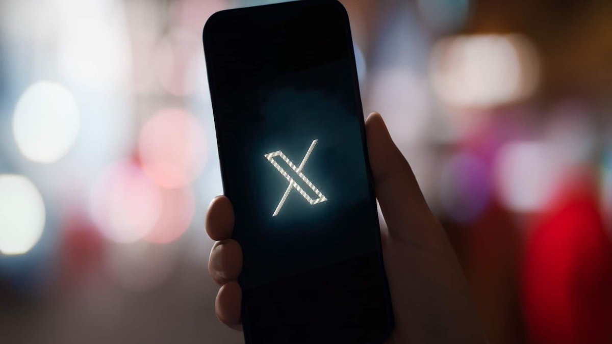 X launches its ChatGPT rival: Grok
Unlike ChatGPT and Bard, Elon Musk's new chatbot can incorporate real-time knowledge into its responses: buff.ly/3tbAaRl