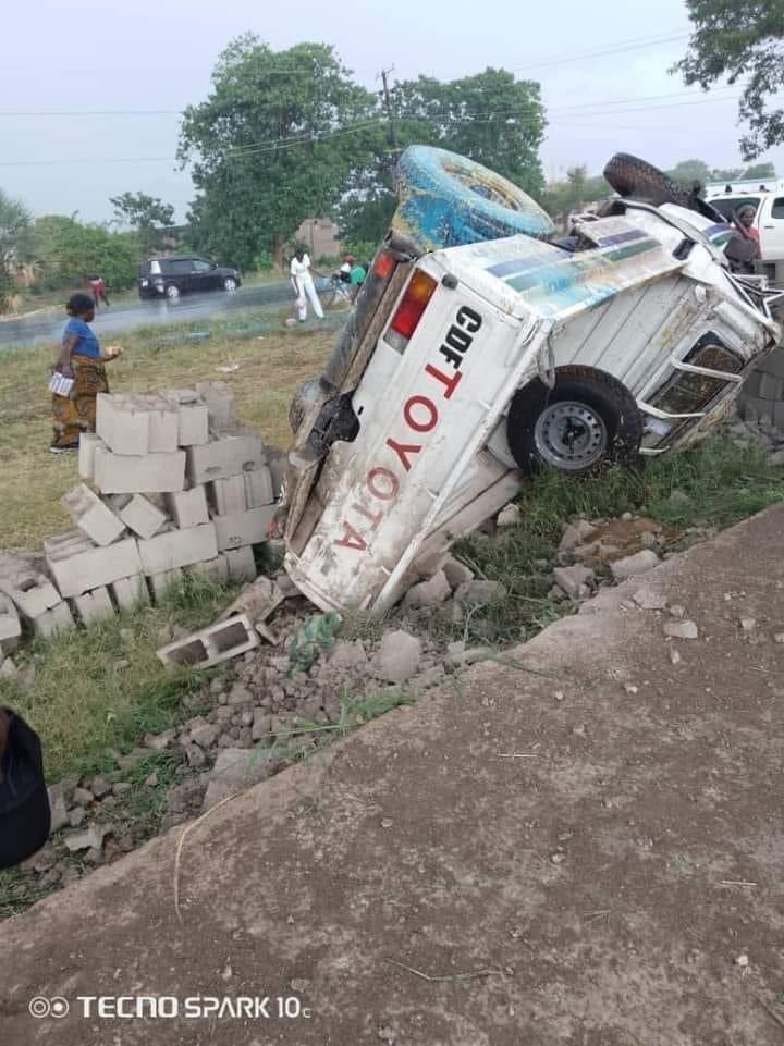 CDF Police Vehicle for Malambo Constituency in Mambwe District involved in an accident. Details coming Photo credit, Breezefm TAT Representative Zambia