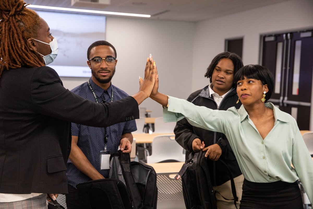 Just months after completing Access Point’s training while in high school, our apprentices receive competitive salaries and robust benefits packages as part of their full-time employment. 💰🎓accesspointprogram.org #careersuccess #apprenticeship