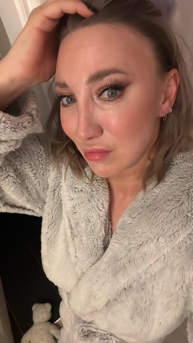 When you put make up on and your online banking doesn’t recognise your face 😩