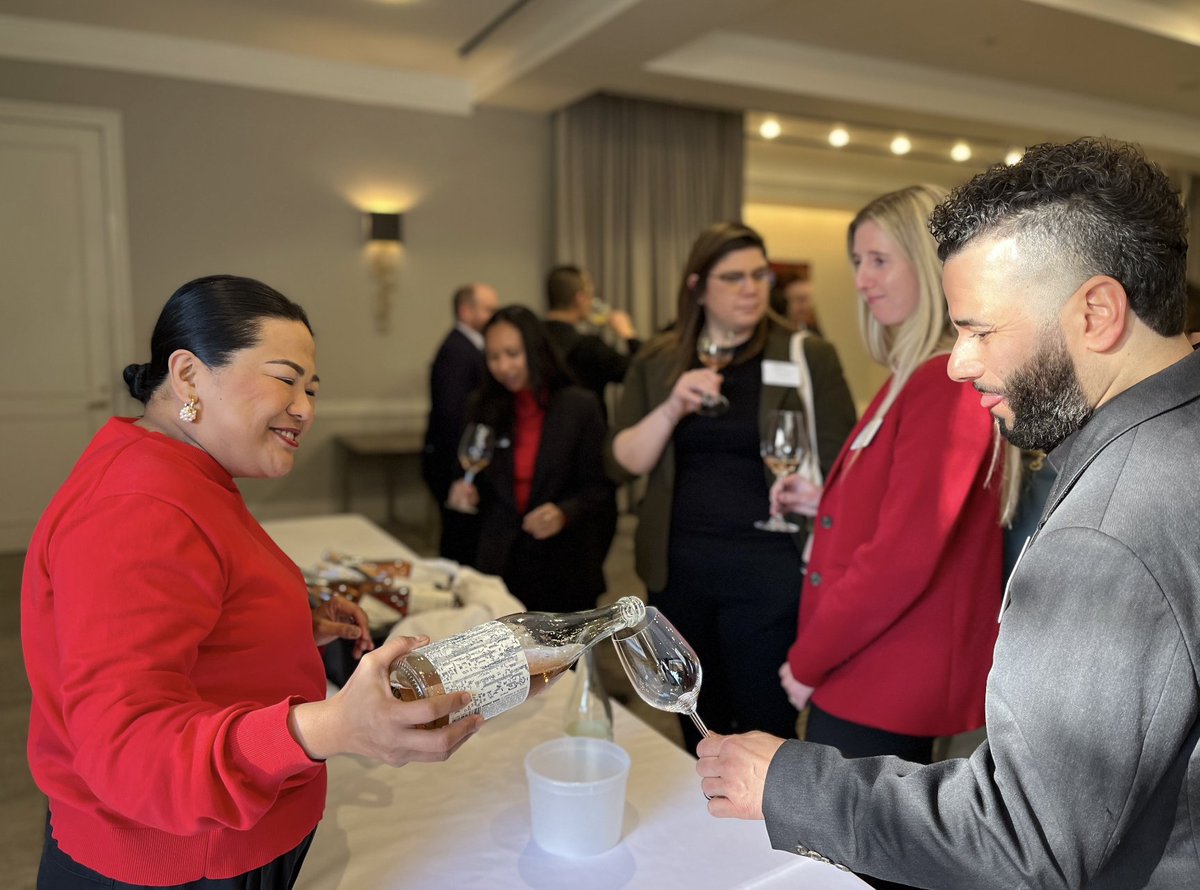 Do you need a mentor, tasting grid, or practice tests for your upcoming CMS-A certification examinations? 🙋‍♂️🙋‍♀️ Look no further than our resource page that offers all of that and more! 😱

🔗 Visit our site to see what's accessible to you: mastersommeliers.org/resources