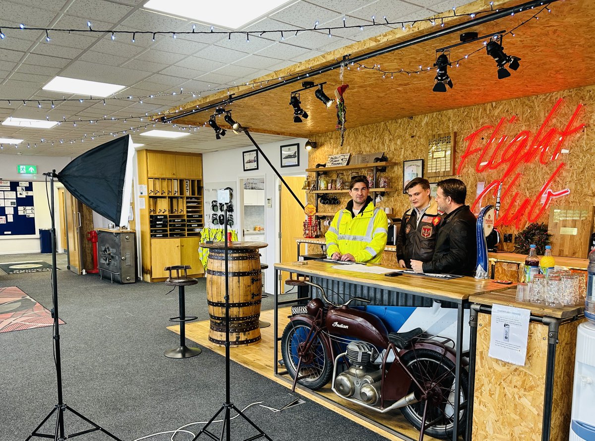 pftoxford's tweet image. Sneaky Peak of filming our upcoming AMA sessions. A member benefit where you can &apos;Ask Us Anything&apos; about learning to fly, or any aviation related questions. #PFToxford #PFTama #PilotCommunity #FlightClub