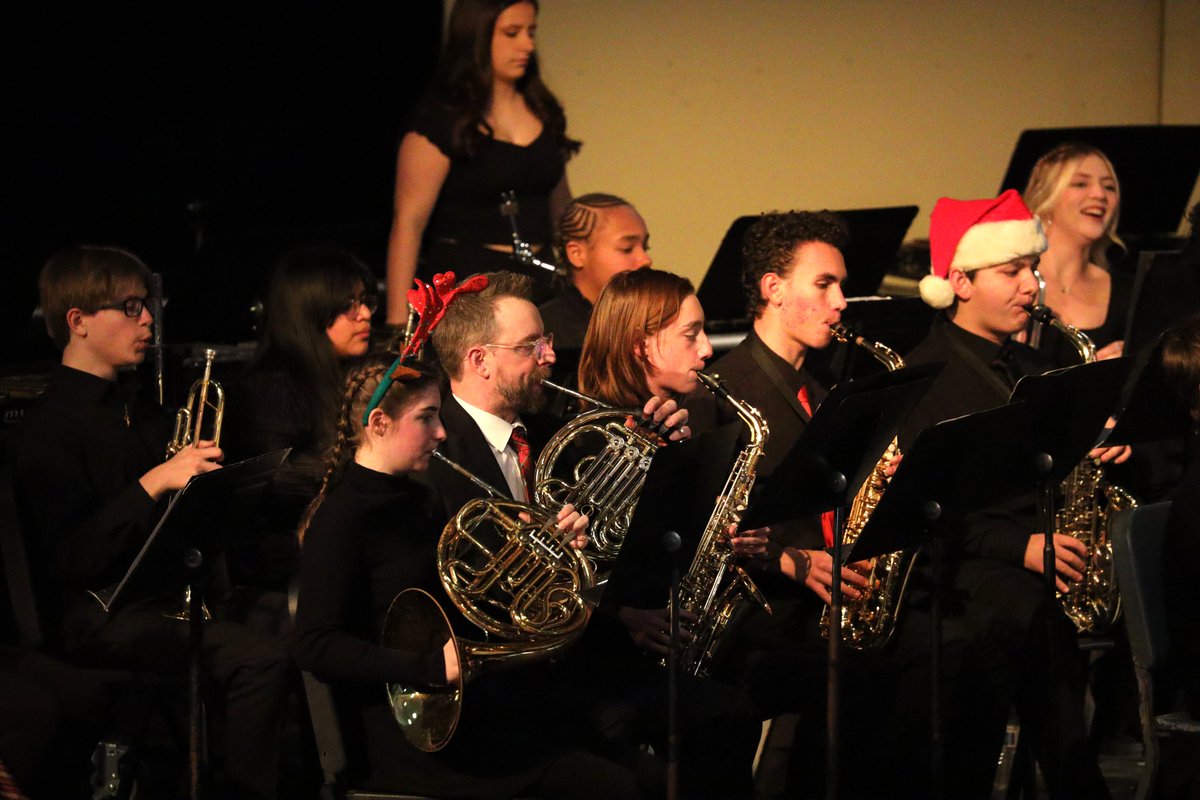 At @TretodayT 's 2023 Winter Concert, not only did band director Doug Miller get in on the action on drums 🥁, so did band parent, French horn 📯 player, and music teacher in his own right Matt Goley. Because at High School East, it's always a family affair. ❤️🎼🎅