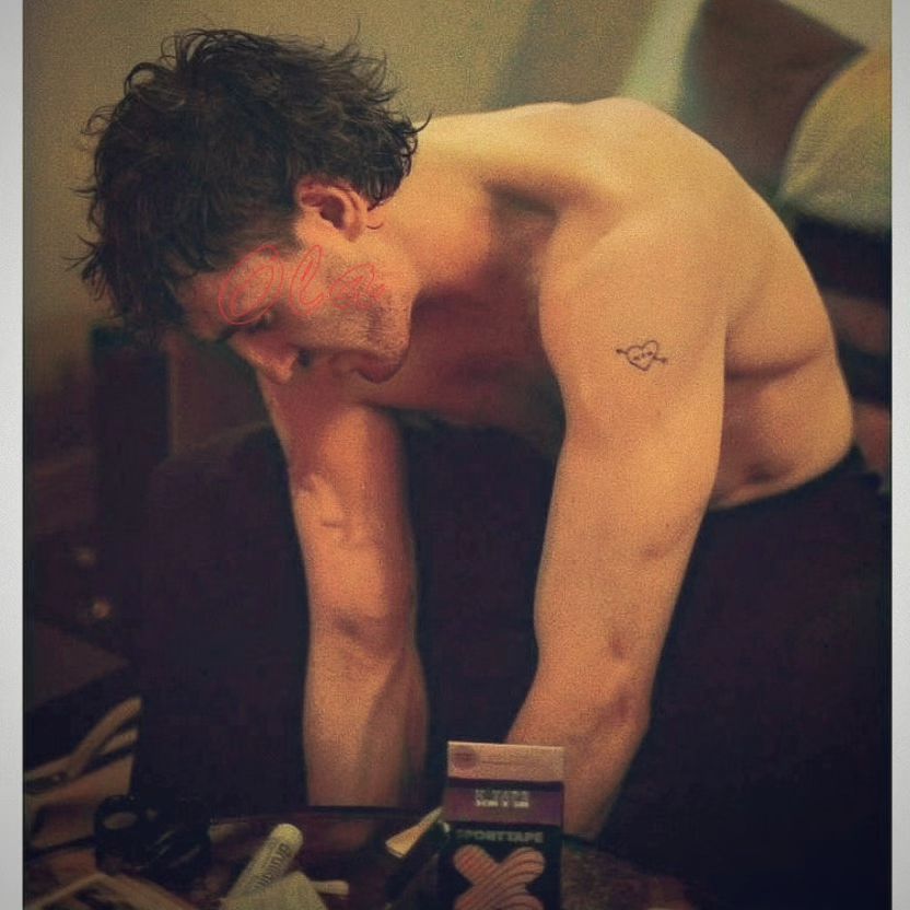 Mrs_Fimmel's tweet image. Body fit #myhunkyirishman #paulmescal #mescalgasm #normalpeople 💚 @mescal_paul