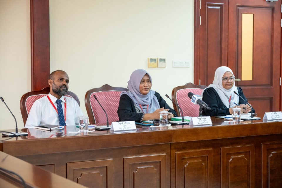 ReydhuvaMV's tweet image. reydhuva.com/?p=1209
އާސަންދަ އެދެވޭ ގޮތެއްގައި ކުރިޔަށް ގެންދެވޭނީ ބަދަލުތައް ގެނެސްގެން: އާސަންދަ