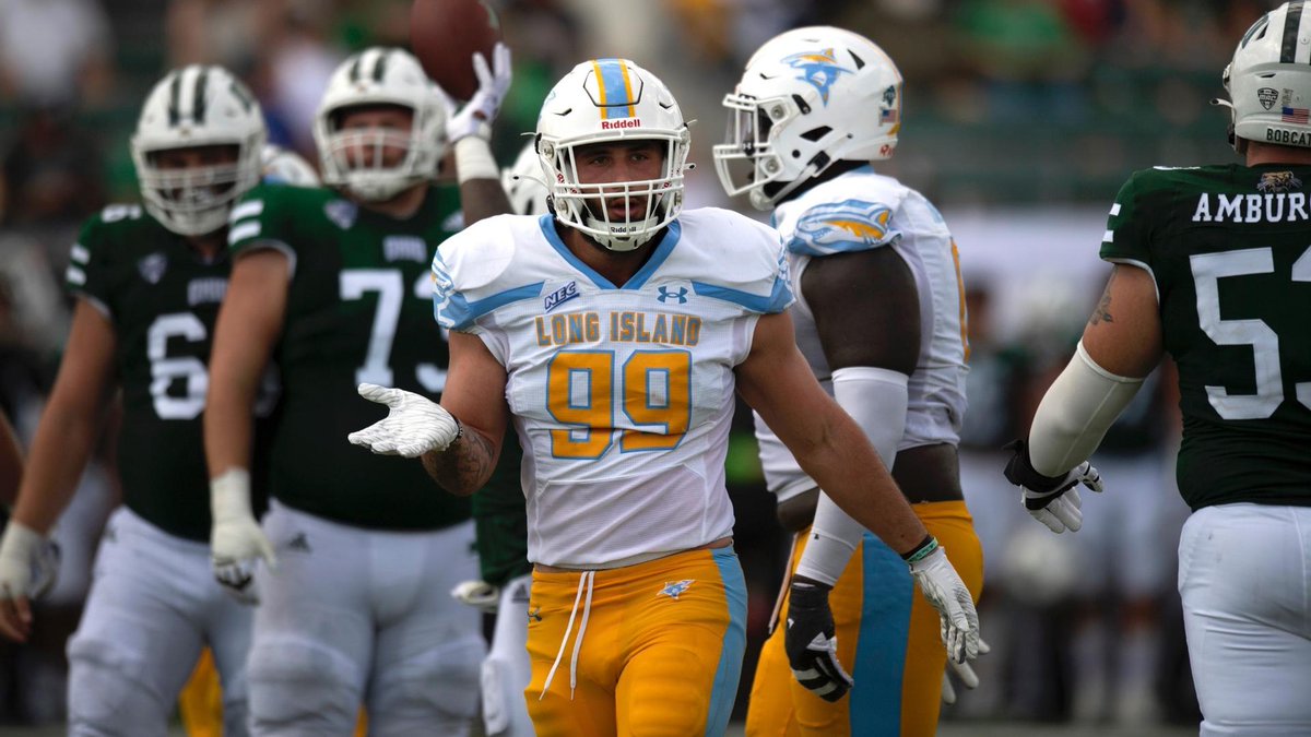 Congratulations to #NECFB's @The__Bluebloods All-America selections! 👏 🔹RS Donovan Wadley, @Merrimack_FB (First Team) 🔹DL Eric O'Neill, @LIUSharksFB (Second Team) 🔗: northeastconference.org/news/2023/12/1…