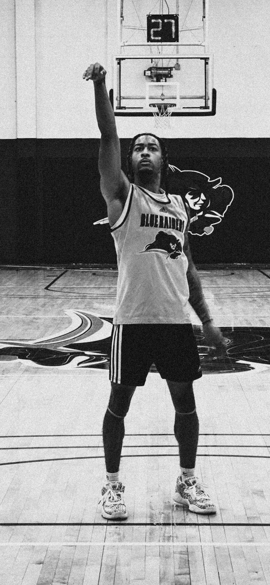 Happy Blue Raider Birthday Rodney “June” Lewis! 
Let’s go get a dub tonight! 🏀