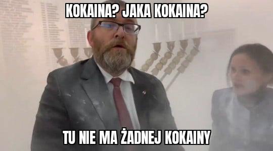 GBKUNsOWcAALro6?format=jpg&name=small