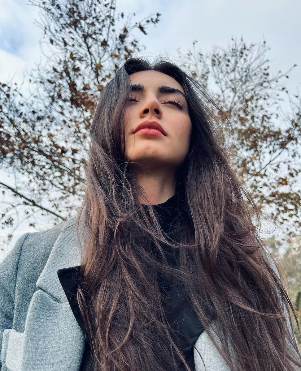 📸 | Özge Törer via Instagram 🤍
#ÖzgeTörer