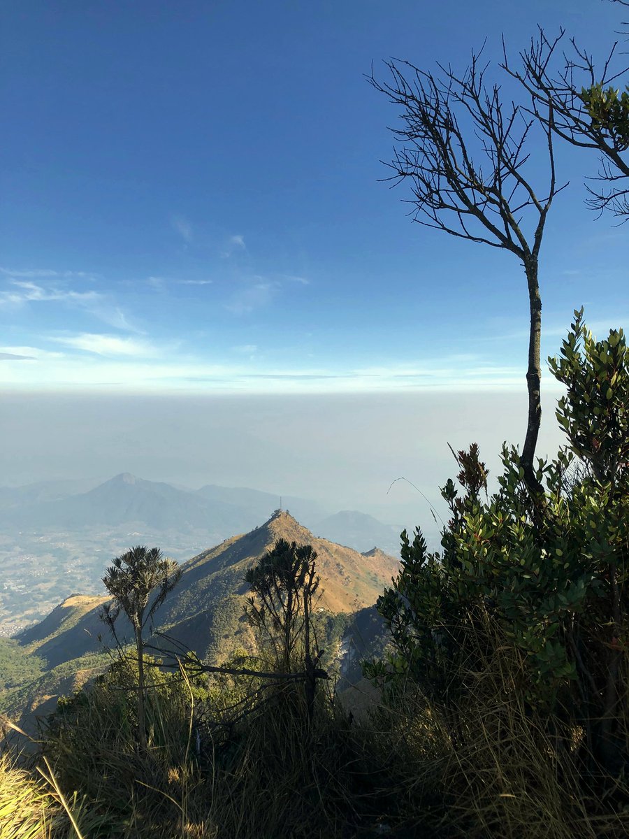 mendaki adalah naik gunung