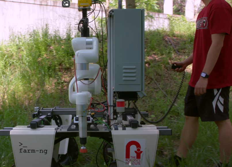 🤖🌿 Meet TartanPest, a robotic solution to help seek and remove spotted lanternfly eggs 👏 This project aims to address the pest issue that impacts farmers and the economy 💰 👀 Watch how they use computer vision to target the egg masses and scrape them off @CMU_Robotics

🔗