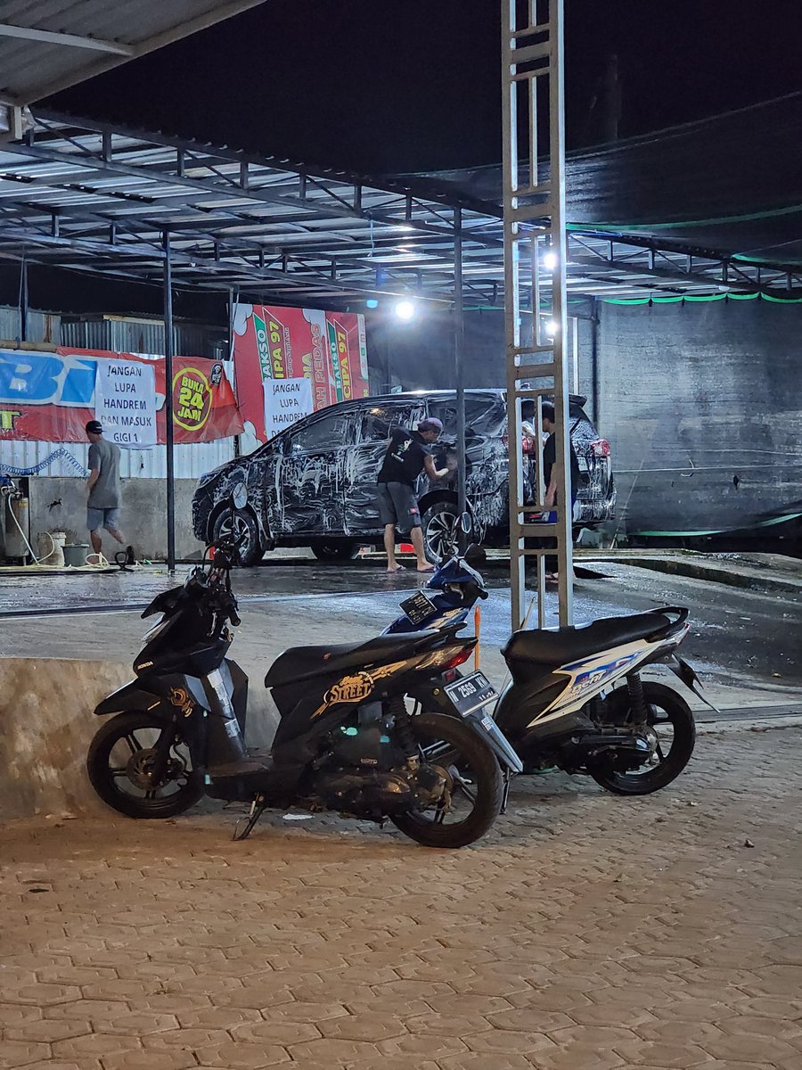 Mari kibarkan bendera putih, wes ngantuk poll 🏳🏳🏳