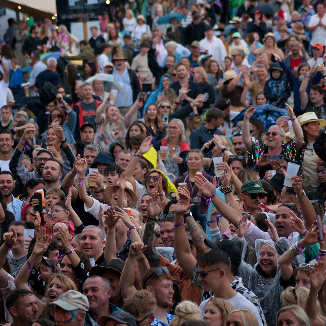 Even the rain couldn't stop our dreams coming true of watching @gabrielleuk take to the Smoked & Uncut stage this year at Lime Wood!☔🌈🌧️