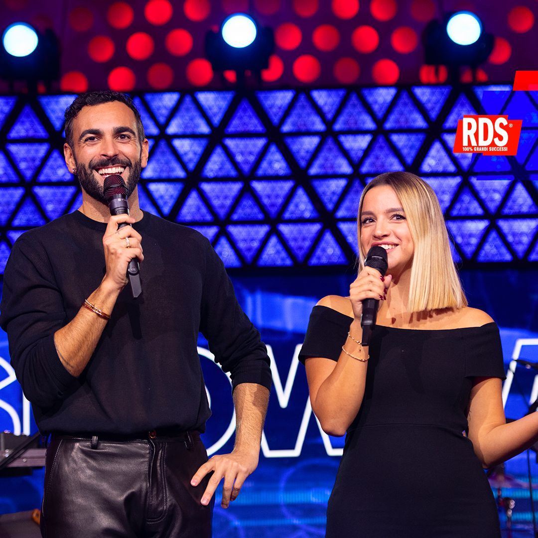 RDS_official's tweet image. 🎸Questi scatti non bastano per descrivere quello che vedrete nell'#RDSshowcase di @mengonimarco!

📺 Domani, 13 dicembre, alle 21:20 su #RealTime #Canale31.
#RDSshowcase #MarcoMengoni #MarcoMengoniRDS @realtimetvit