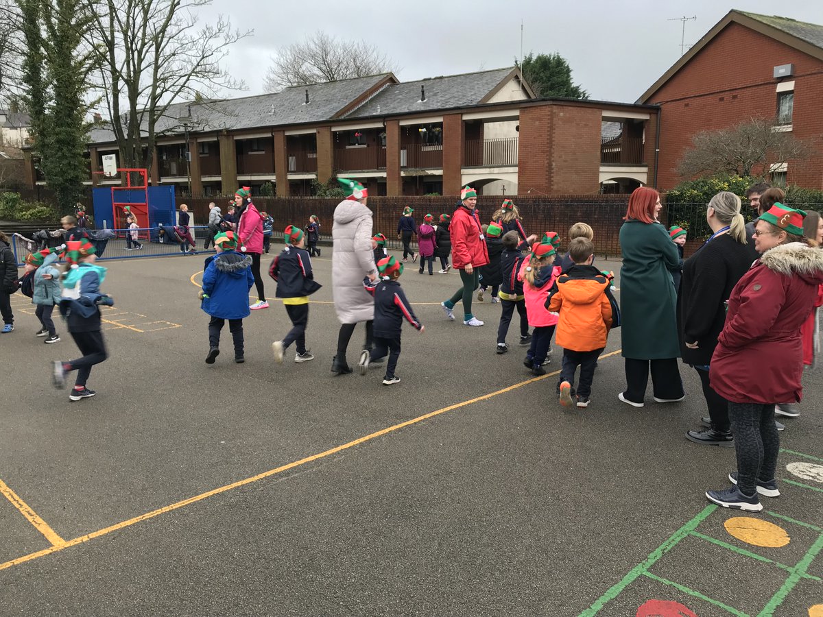 We had a great time on Friday when we all took part in an Elf Run in aid of <a href="/BrianHouseCH/">Brian House Hospice</a> Children’s Hospice.  We raised over £300 for this incredible charity. #charity #MakingADifference