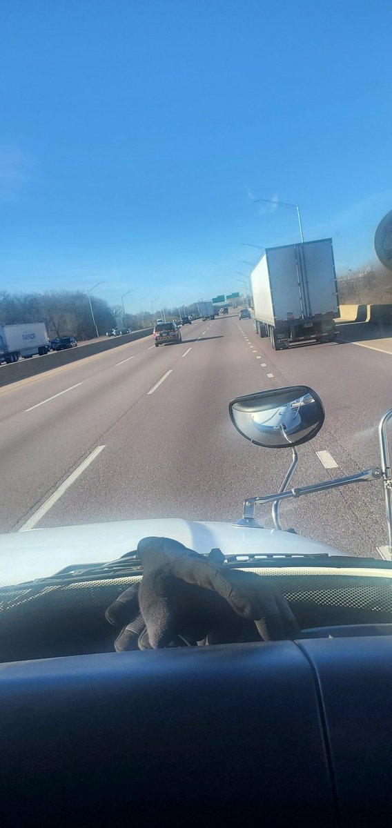 jhook1248's tweet image. Unbothered and Unavailable.

#NotificationsOff