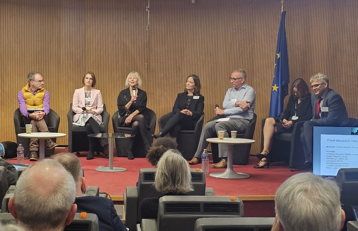 10/'How to replace #animaltesting for the concern of systemic human health effects?' with plenty of provocative presentations and a lively panel discussion on risks and opportunities in building the #roadmap for #chemicalsafety testing without animals.