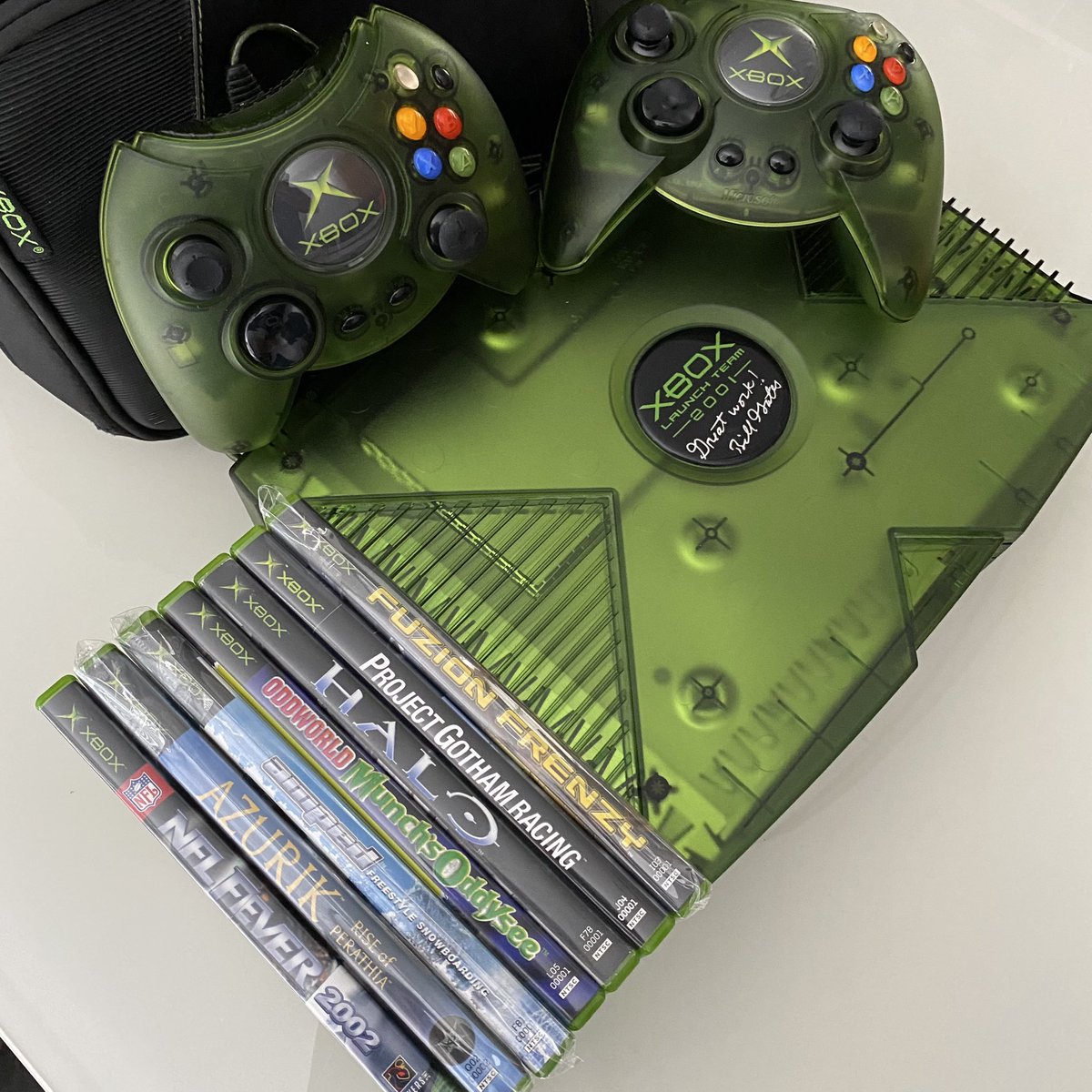 My 2001 #xbox  Launch Team Console.
The Jewel reads -Great Work ! Signed Bill Gates.
#OriginalXbox #XboxHistory #Halo #Xbox20 #retrogames #Retrogaming