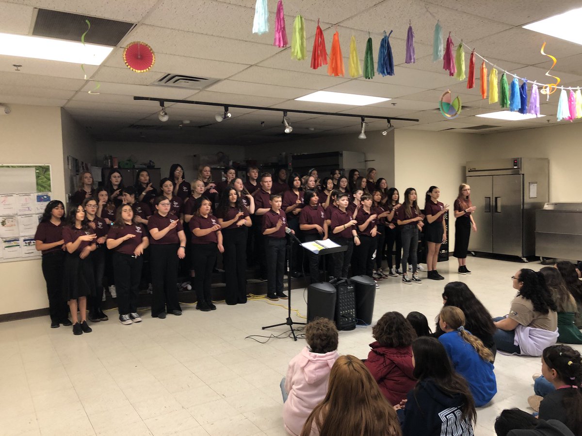 Thank you <a href="/DesertRidgeMS/">Desert Ridge MS</a> choir for gracing <a href="/EGRossrams/">EGRoss</a> with your beautiful voices and smiling faces! So great to see former students share their talent with us!