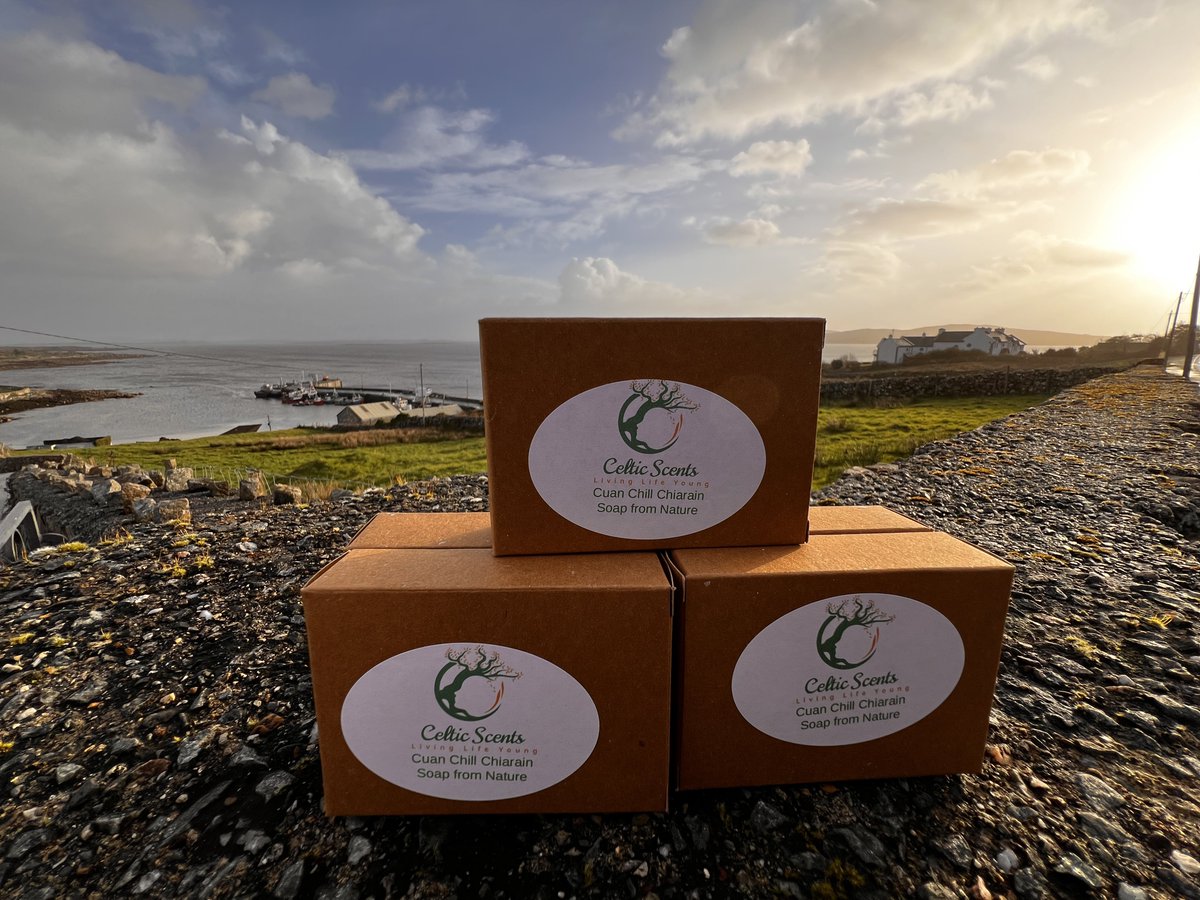 Our “Cuan Chill Chiaráin-Kilkerrin Bay”  range of
Homemade Candles - €20
Shea Butters - €20
Soaps - €8
are back in stock and just in time for Christmas. 
DM me if you’d like to purchase 1,2 or all 3 ☺️

*Prices don’t include postage*

#Christmas #CillChiaráin #Connemara #Gift