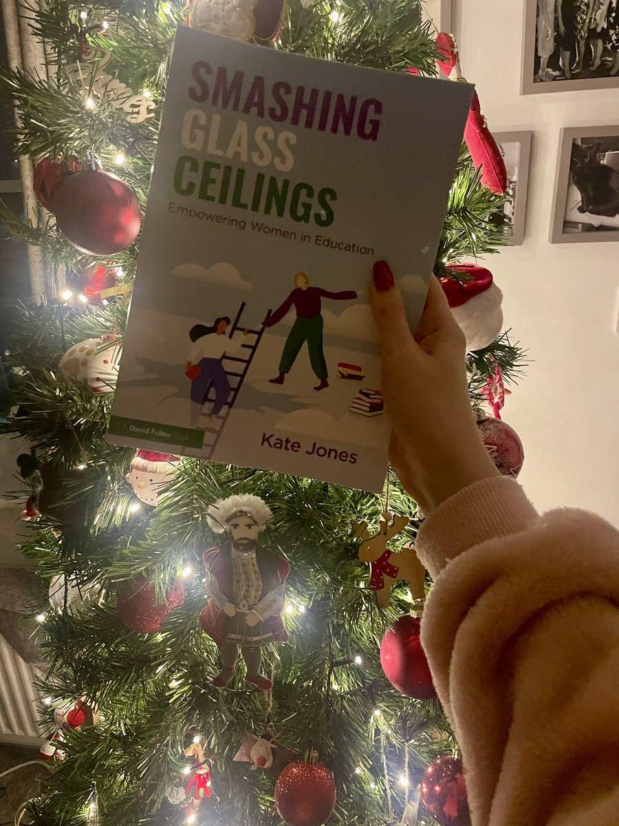 AmyLowde93's tweet photo. An early Christmas present from me to me. Excited to read this @KateJones_teach! https://t.co/Y7siga6a88