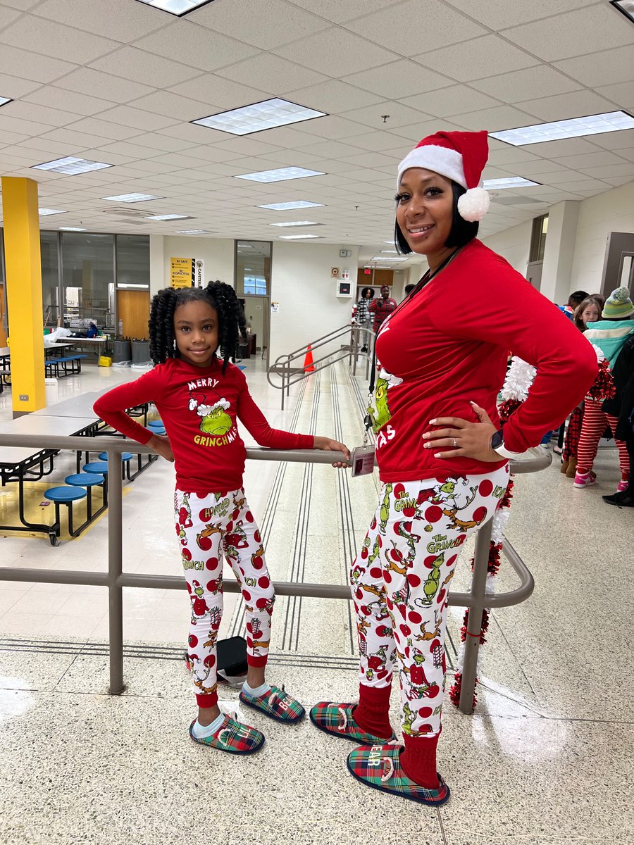 Toomer for the holidays! <a href="/APSMediaServ/">APS Media Services</a> <a href="/apsupdate/">ATL Public Schools</a> <a href="/FAToomerPTA/">Fred A. Toomer PTA</a>  <a href="/Manningleads2/">Joseph Manning</a> <a href="/ToomerES/">Toomer Elementary School</a>