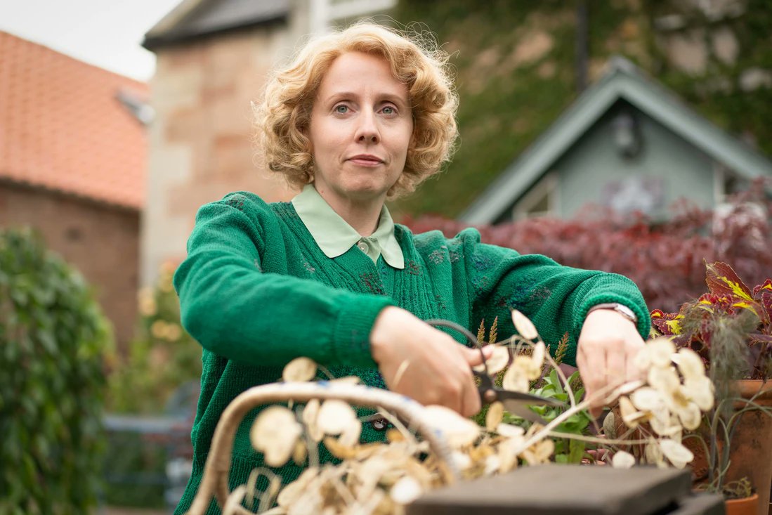 A série estreia na BBC do Reino Unido dia 27 de dezembro. Na trama, em um pacato vilarejo inglês, um assassino está prestes a atacar. O policial Luke Fitzwilliam vai investigar.

✅ Livro/e-book: amzn.to/3Ti8WmN