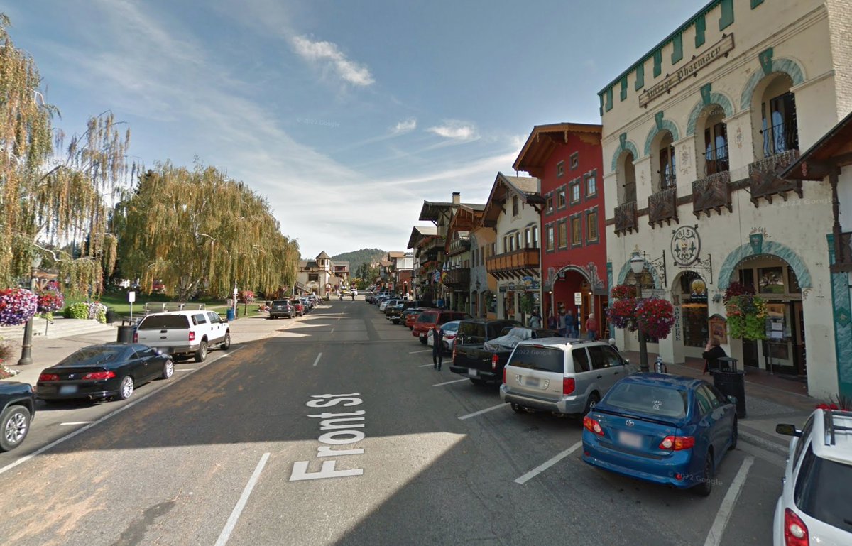 berkie1's tweet image. "Before the pandemic, if you had told us you wanted to close the street to cars, 100% of stores would have opposed it. Now that we’ve done it, nearly 100% of businesses would oppose reopening the street."
@_mxmla ❄️

We can't be afraid to try new things...

📍Leavenworth, WA