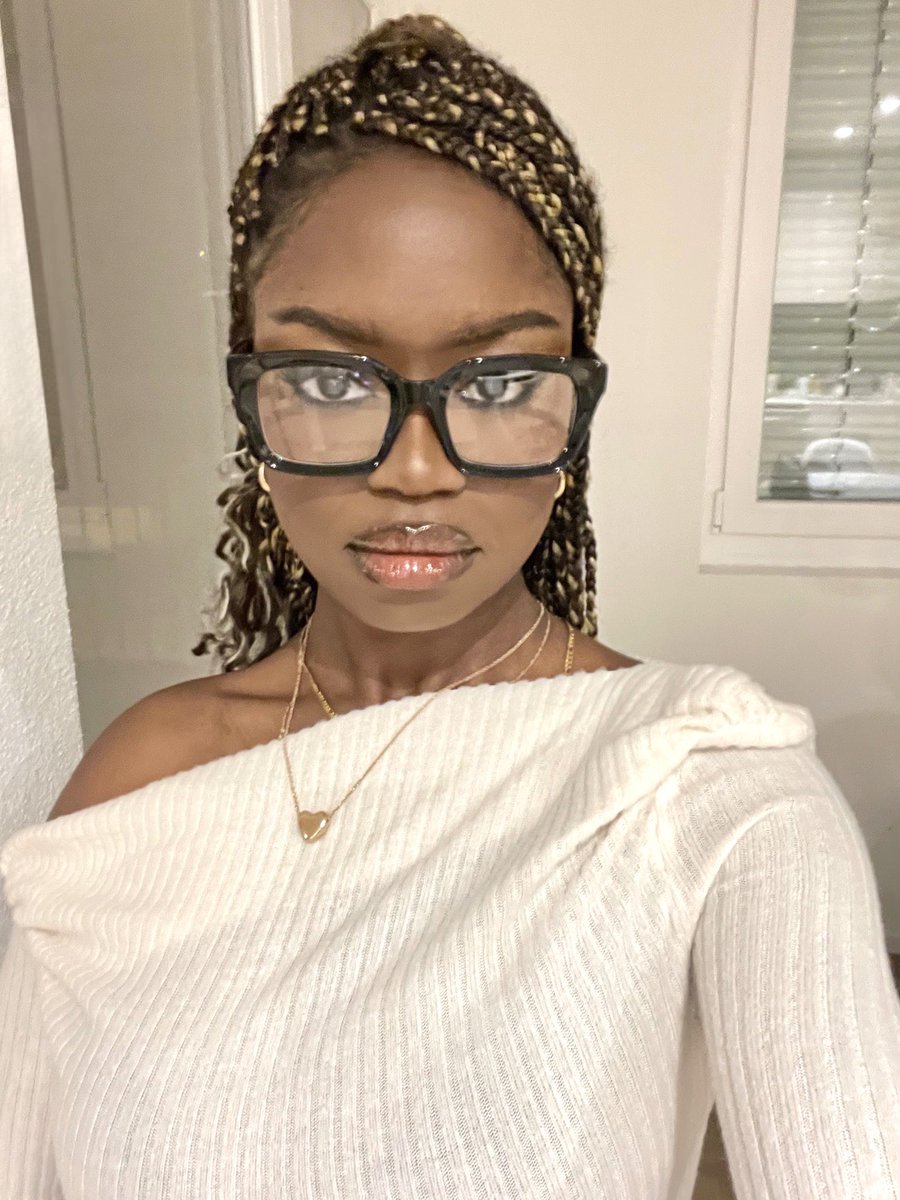 chaebebenim's tweet image. GUESS WHOS BAAAACK!!
#MBBSD #MONBEBESELCADAY #mbb @OfficialMonstaX