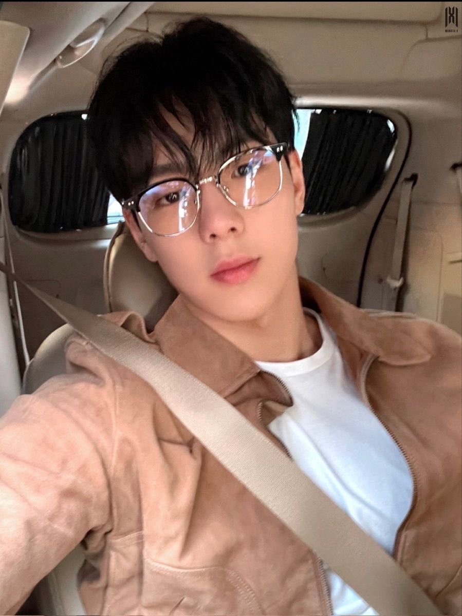 chaebebenim's tweet image. GUESS WHOS BAAAACK!!
#MBBSD #MONBEBESELCADAY #mbb @OfficialMonstaX