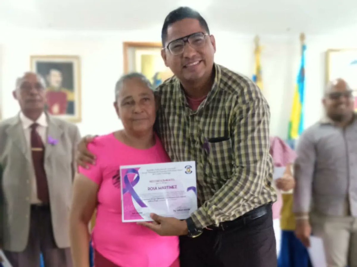 AnacoAlcaldia's tweet photo. 12Dic| Esta mañana se realizó la Conmemoración del Día Internacional de la Eliminación de la Violencia contra la Mujer en el Salón de Sesiones del Concejo Municipal de Anaco. 

Esto para informar acerca de historia de la erradicación de la agresión física y verbal femenina. https://t.co/sRPYhCag37
