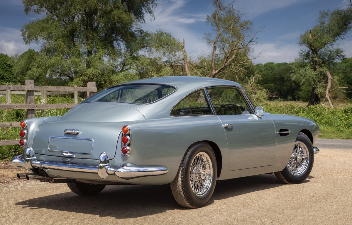 This lovely Aston Martin DB4 has just emerged from our sister company @phrestoration  with sparkly new competition laced Turrino alloy rims wire wheels, stainless entres and spokes.
#turrinowheels #astonmartin #astonmartindb4