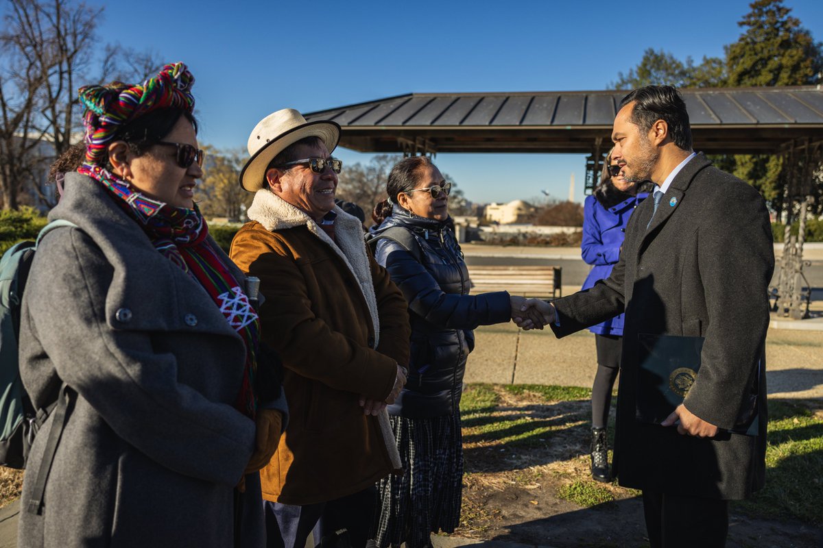 I was glad to join @NormaJTorres, @repdeliaramirez, and advocates for democracy to call for a peaceful transfer of power in Guatemala. The election of @BArevalodeLeon was credible and valid, and the people of Guatemala deserve to have their votes respected.