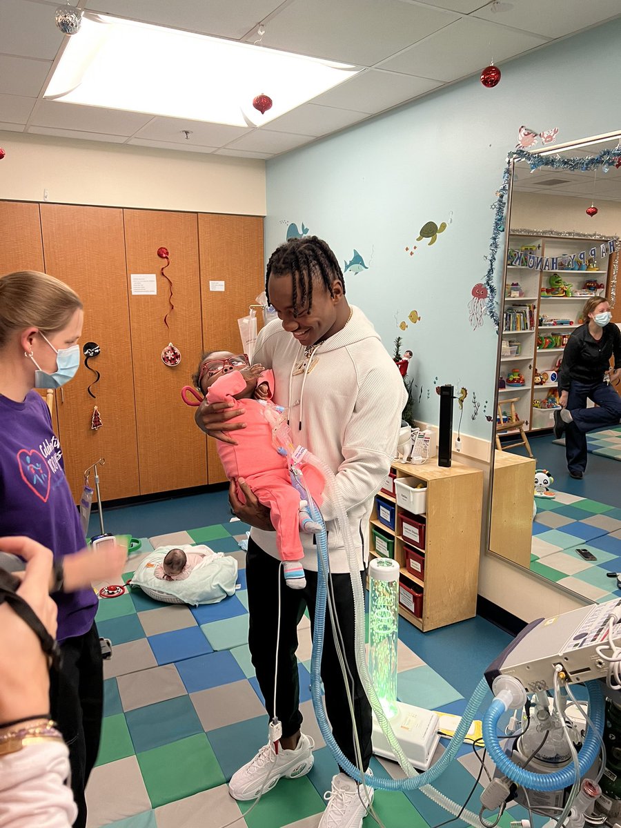 Scoring touchdowns is cool.. But this hits different. Zay Flowers spent time today after workouts with the kids at Mt. Washington Pediatric Hospital. Love seeing all the smiles Zay brought to the entire hospital.. We will be back! 💜 #LAA