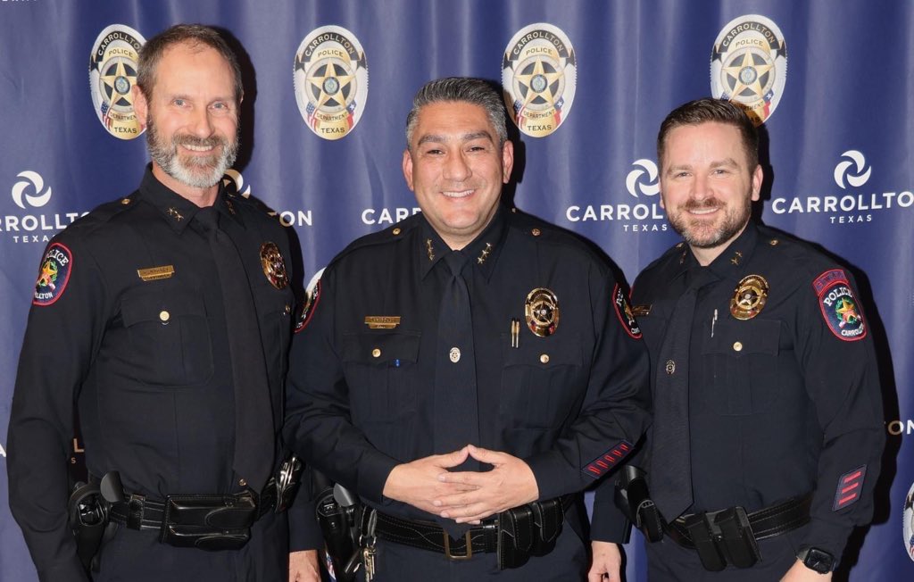 Today I had the honor to promote Commander Humphrey to Assistant Chief over the Investigations Bureau. His understanding of @CarrolltonTXPD and its mission, while treating our citizens with the dignity they deserve will ensure his success in this new leadership role.