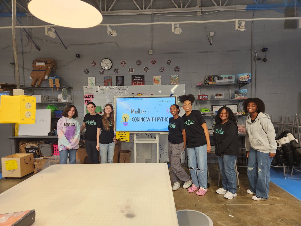 Thank you to @MsYaple for having the Landstown High @GirlsWhoCode club come to Bayside and teach her 7th and 8th grade classes about coding. Her former Raiders were excited to return to see her as well! @MsPeeJay @ALeVBSchools @senorajenmorris @STEMAcademyLHS @tashawearren