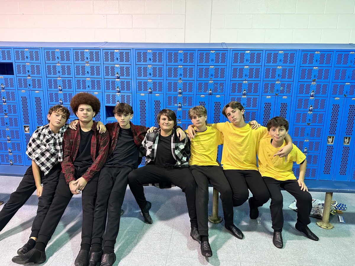 PineViewMiddle's tweet image. Ready to perform at the Winter Dance Production#ibstrong #ibarts #dance