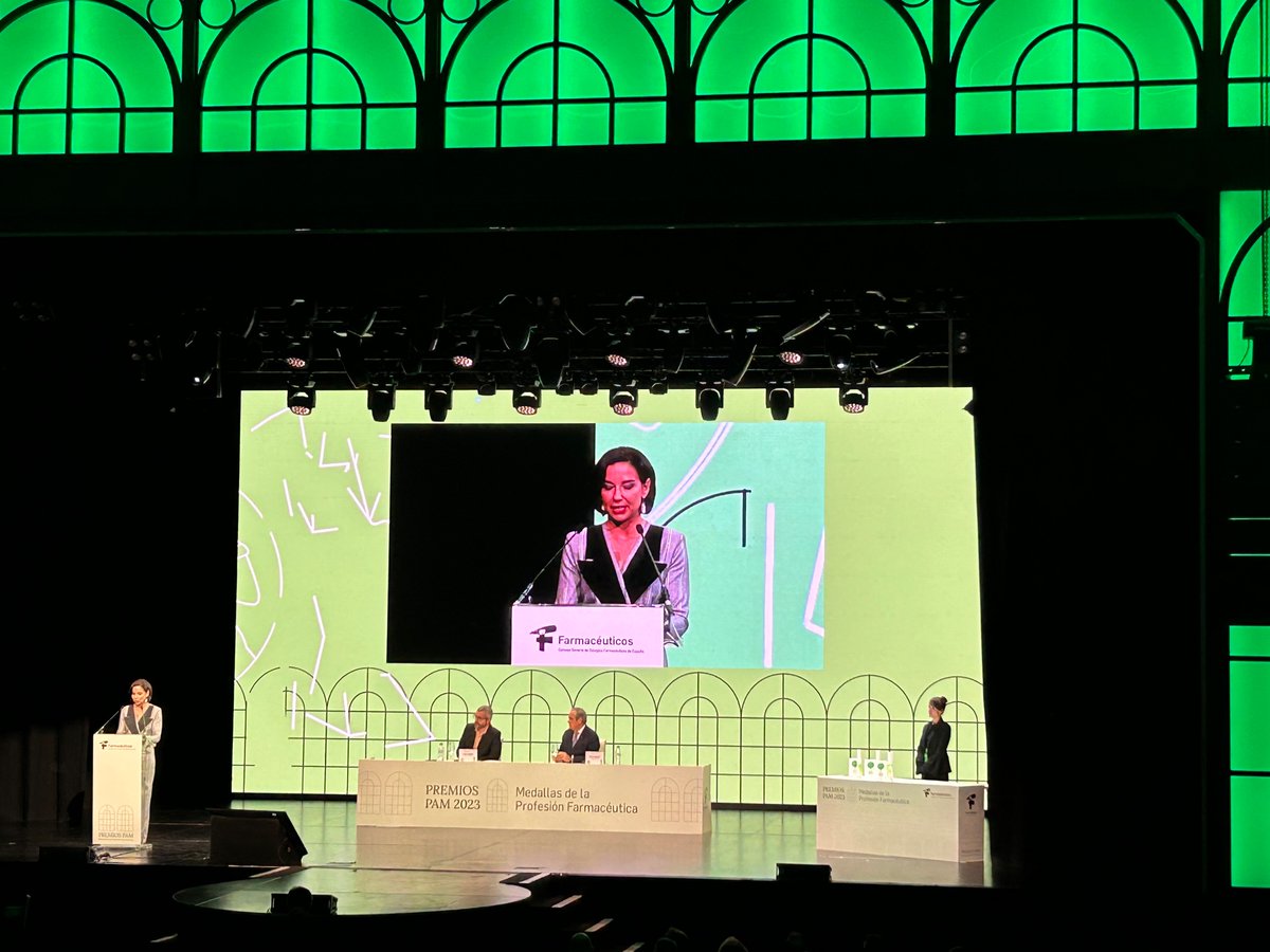 isanidad's tweet image. En directo | El Consejo General Colegios Farmacéuticos
@Farmaceuticos_, entrega los #PAM2023 y #MedallasCGCOF con @SecretariaCGCOF, Raquel Martínez, @PresidenteCGCOF, Jesús Aguilar y el Secretario de Estado de Sanidad @Javier Padilla
