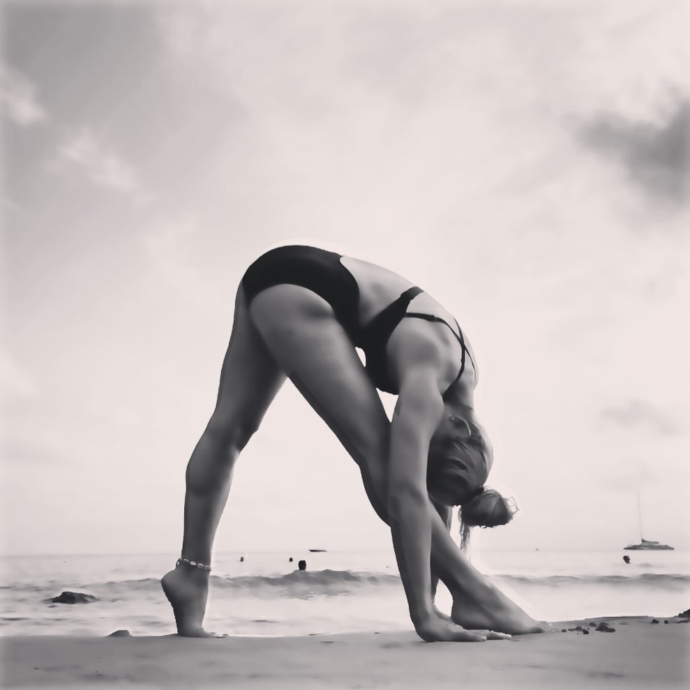 🔗 View More >> hana.fit/yoga/taniaperc…
------
#freepeoplestyle #gratefulheart💕 #taketimeforyou #taniapercar #y #YogaInstagram #yogacomunity #yogaeveryday #YogaInspiration #yogajourneys #yogalovers❤️ #yogaonthebeach☀️ #YogaPose #yogapractice #yogatime🙏