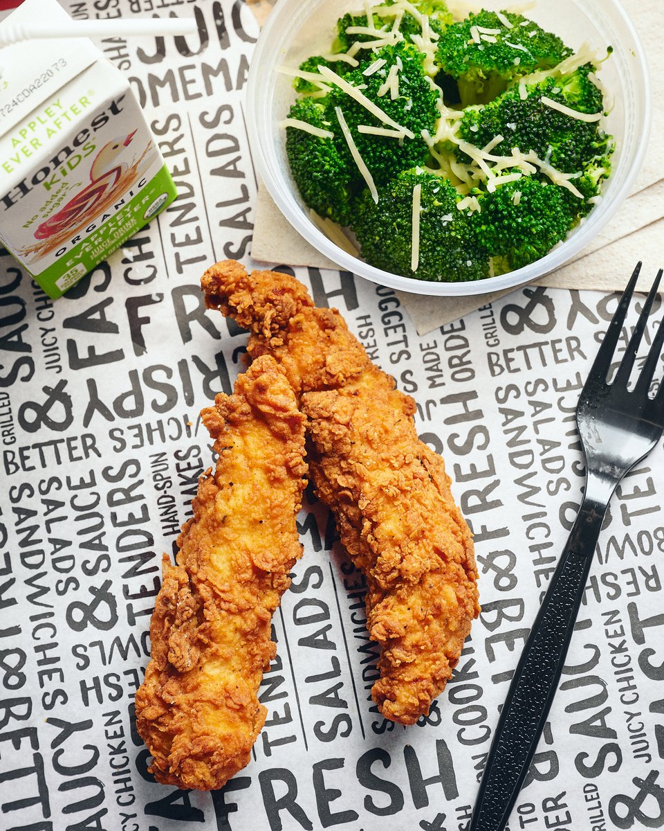 PdqChicken's tweet photo. The keys to any kid's heart? Tenders. Every. Time.

#pdqchicken #tenders #kidsmeals #madebetter https://t.co/0jeoZareQR