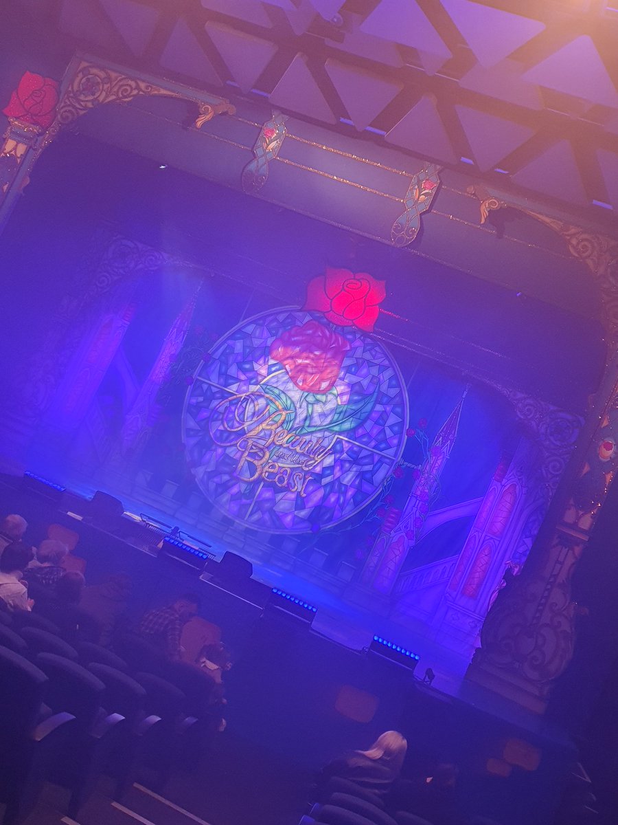 Little festive treat to <a href="/Staff_Gatehouse/">Gatehouse Theatre</a> to watch Beauty &amp; The Beast 🎄 First half was fantastic. Thank you for the invite! Much appreciated ! 

#pantoseason #staffordpanto <a href="/StaffsNews/">Staffs Newsletter</a> @weareSFM #mustwatch <a href="/StuHaycock/">Stu Haycock 🏠</a> <a href="/birmingham_live/">Birmingham Live</a>