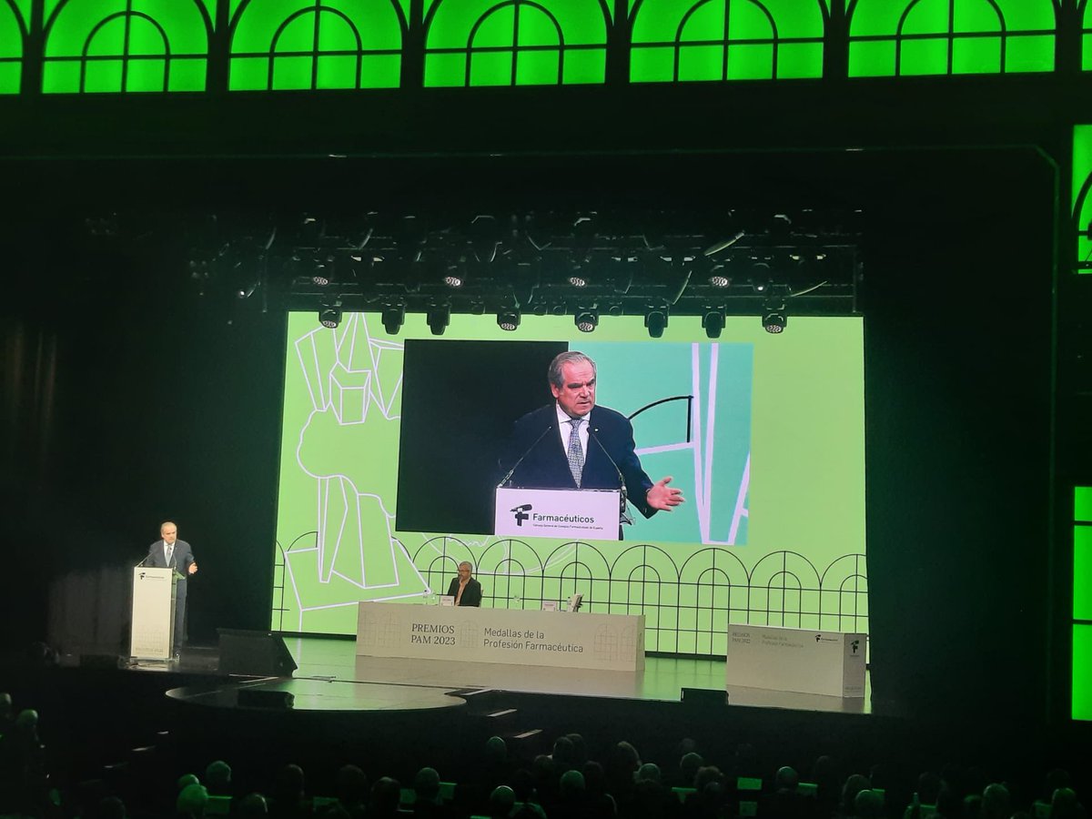sandrapulido23's tweet image. “En los farmacéuticos tienes a unos sanitarios a pie de calle entregados a mejorar la salud de la población”

@PresidenteCGCOF @javierpadillab @Farmaceuticos_ #MedallasCGCOF #PAM2023