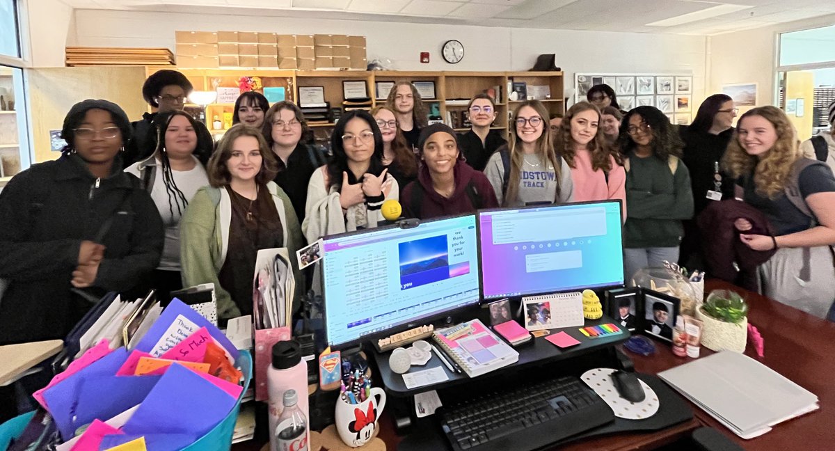 ππ£ππ€π€πͺ ππππππ£πππ (@kcsanderlin) on Twitter photo Such a nice surprise from @ashton_morrow and her awesome <a href="/LandstownEagles/">Landstown HS</a> VTfT students today! They gave me such a sweet and thoughtful thank you gift, but I hope they know how thankful I am to get to work with them too π Such a nice surprise from @ashton_morrow and her awesome <a href="/LandstownEagles/">Landstown HS</a> VTfT students today! They gave me such a sweet and thoughtful thank you gift, but I hope they know how thankful I am to get to work with them too π